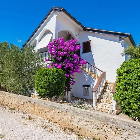 With Parking Space - 18527 公寓 *