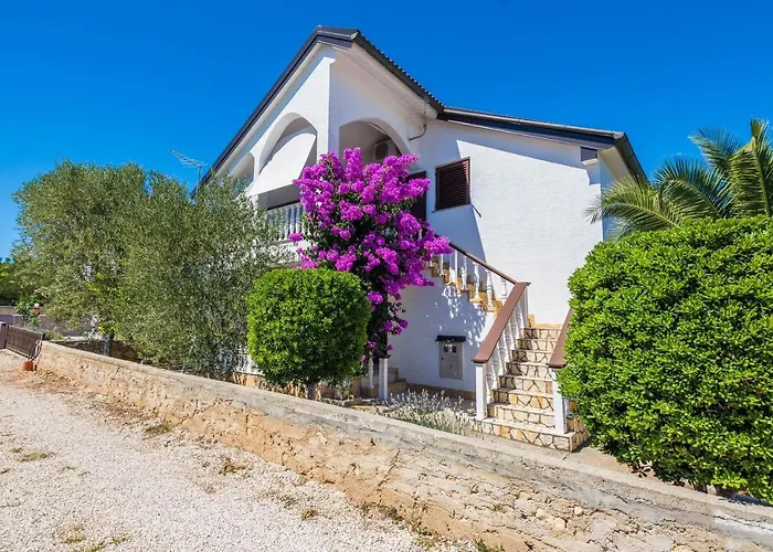 With Parking Space - 18527 Апартаменты *